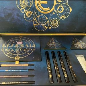 Brand new in Box - Urban Decay x Marvel Studio Eternals Vault